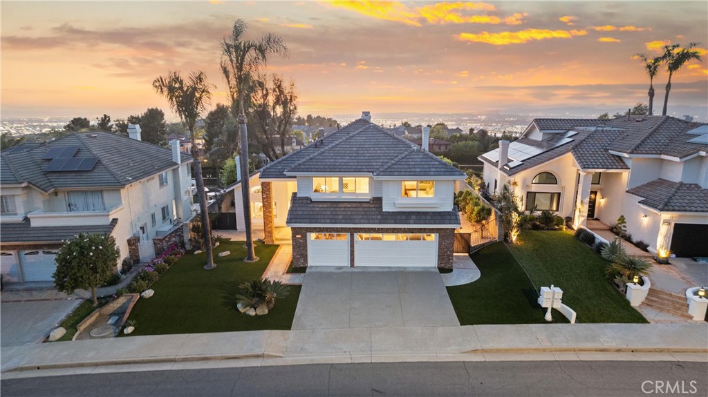 4021 E Regency Avenue