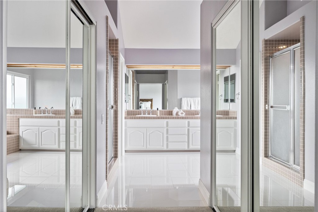 4021 E Regency Avenue