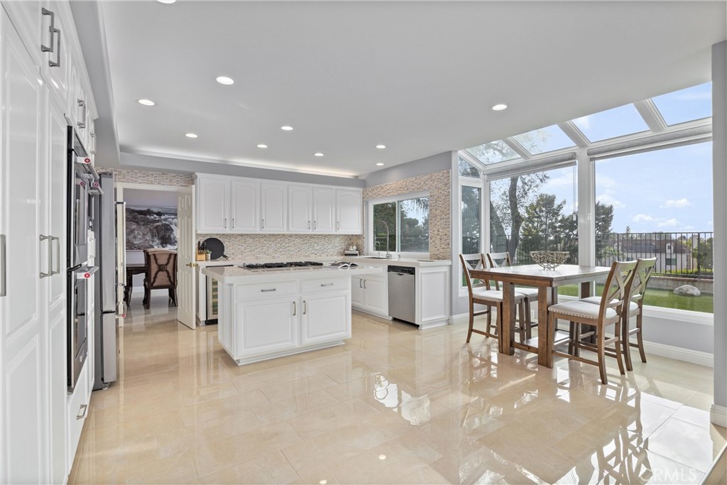 4021 E Regency Avenue