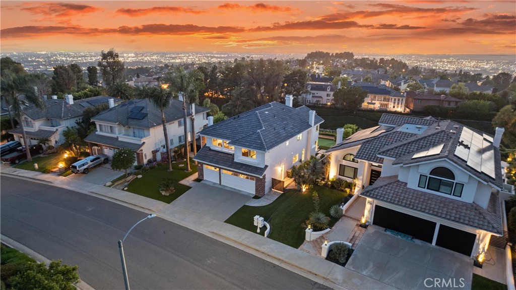 4021 E Regency Avenue