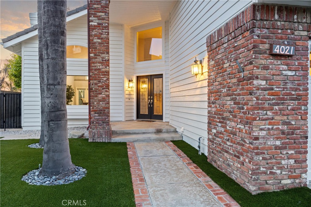 4021 E Regency Avenue