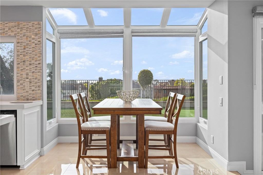 4021 E Regency Avenue