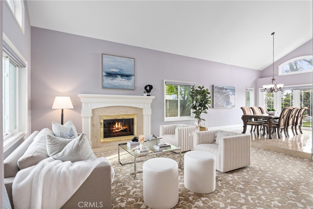 4021 E Regency Avenue