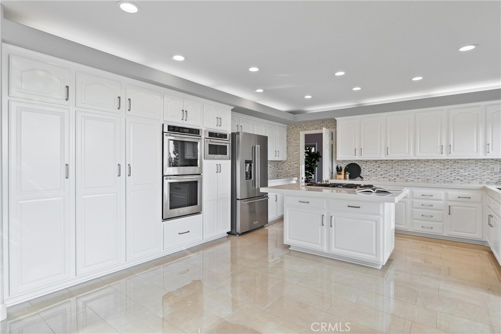 4021 E Regency Avenue