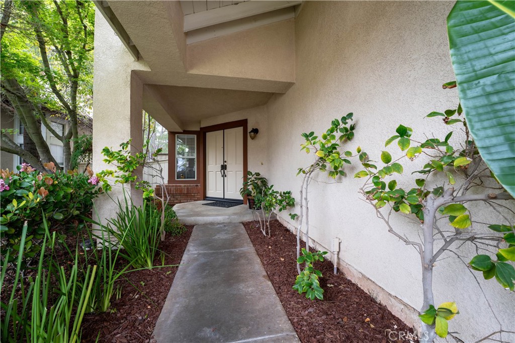 1072 S Laughingbrook Court