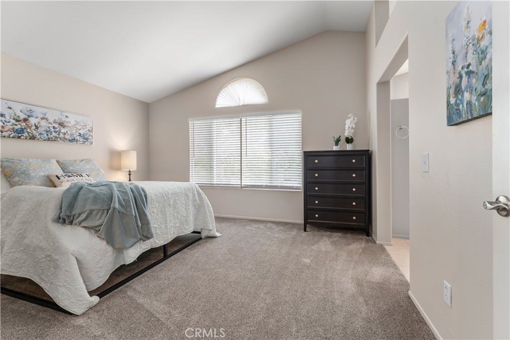 1072 S Laughingbrook Court