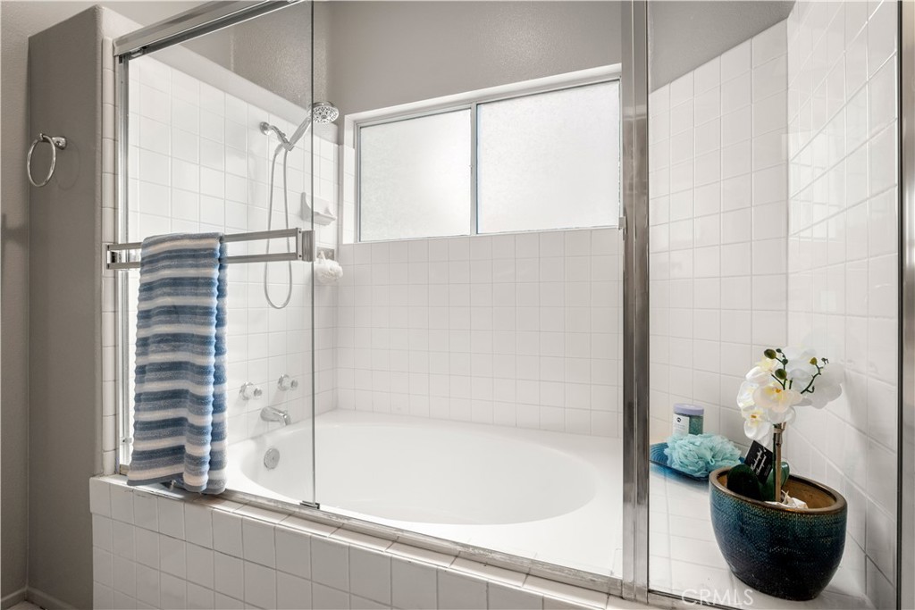 1072 S Laughingbrook Court