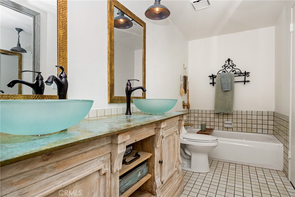 10611 Hambletonian Place