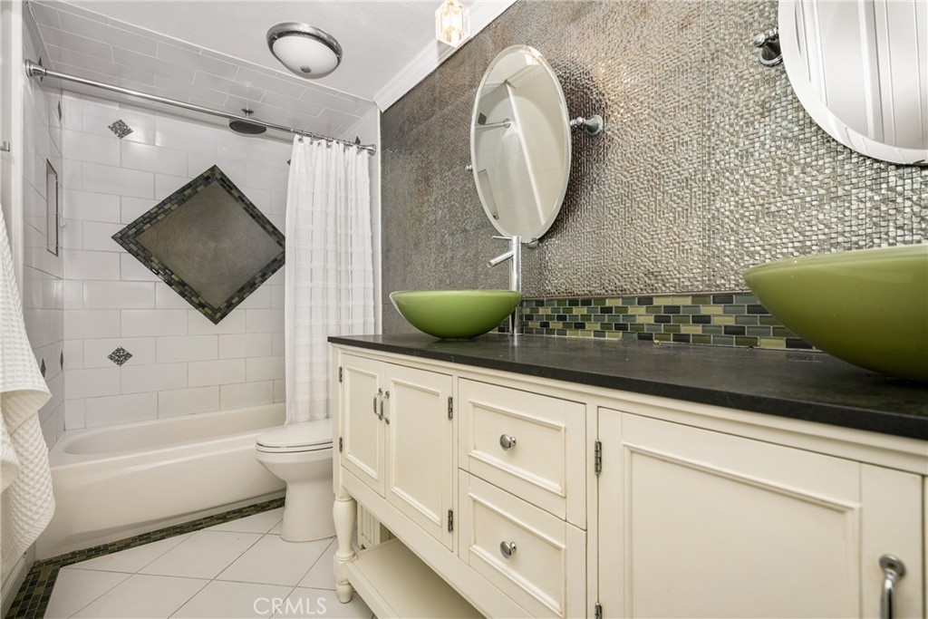 10611 Hambletonian Place