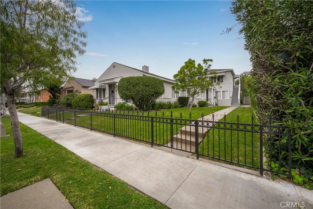 5139 E Carson Street