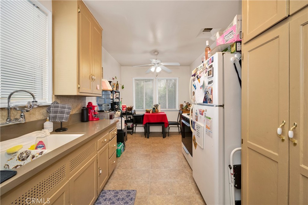 5139 E Carson Street