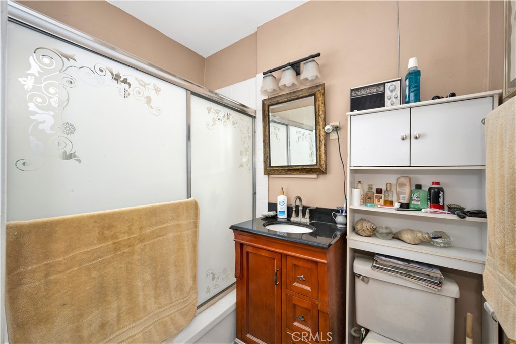 5139 E Carson Street