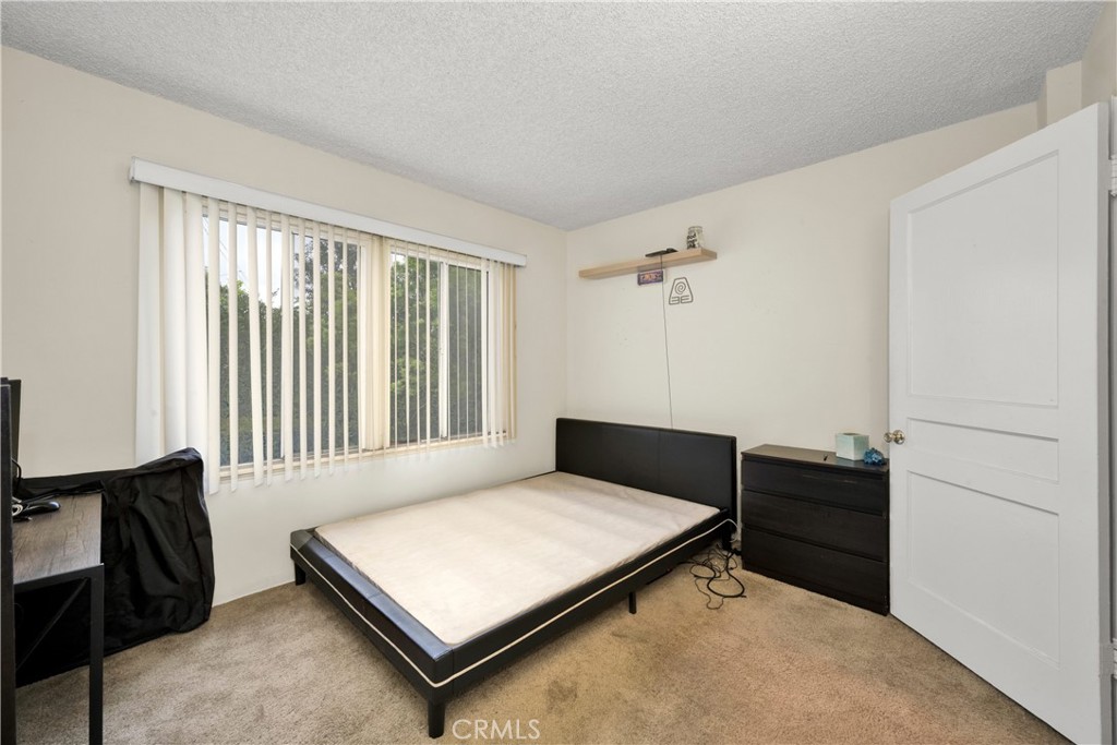 5139 E Carson Street