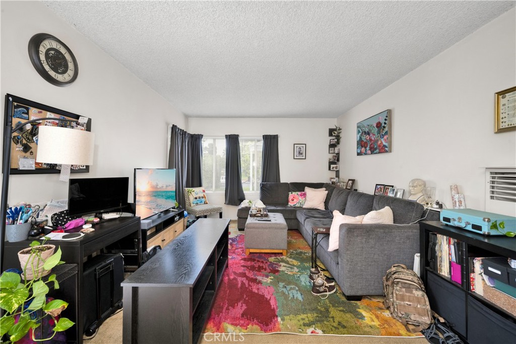 5139 E Carson Street