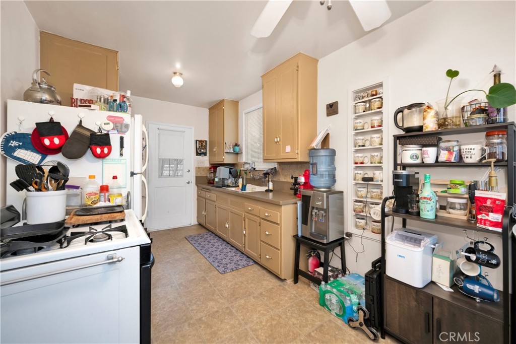 5139 E Carson Street