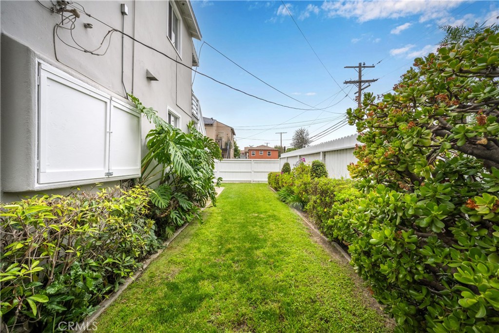 5139 E Carson Street