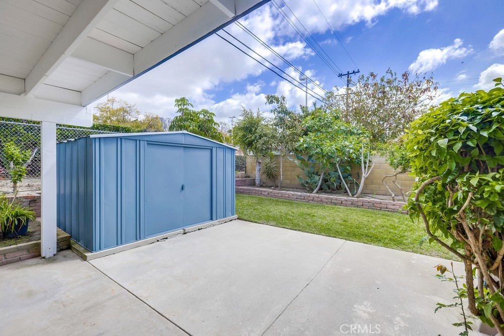 4517 Roosevelt Avenue