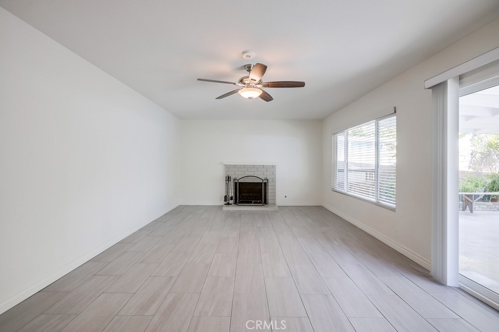 4517 Roosevelt Avenue