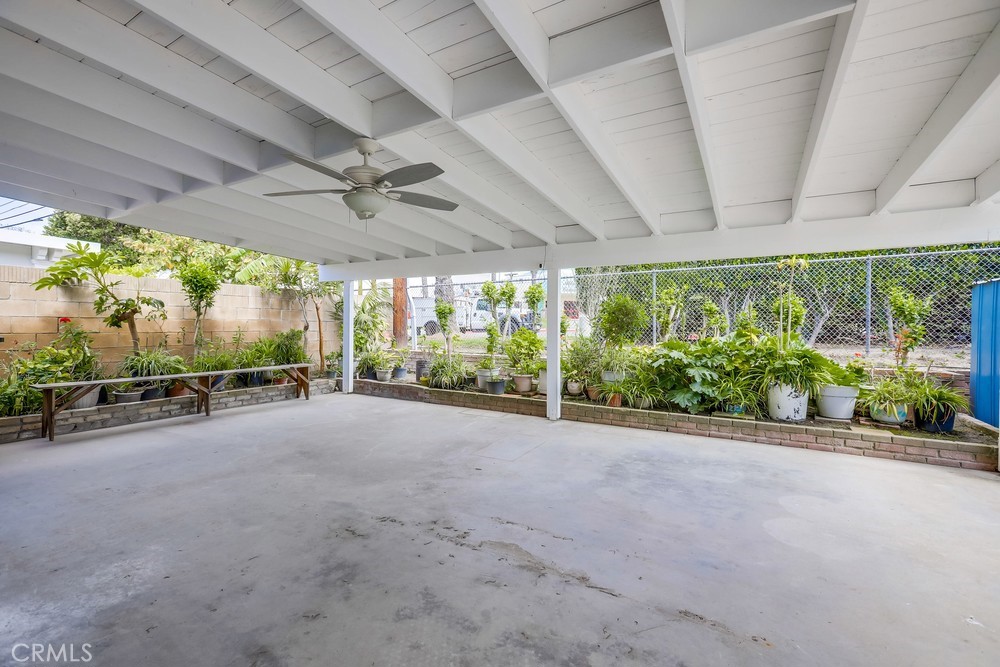 4517 Roosevelt Avenue