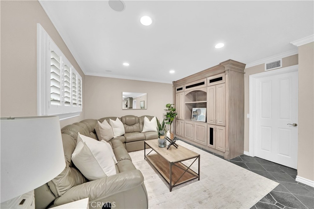 13261 Cromwell Drive