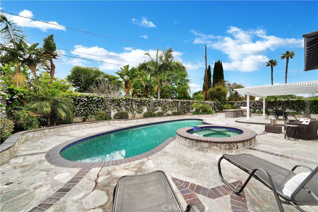 13261 Cromwell Drive