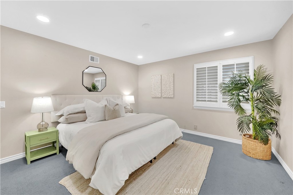 13261 Cromwell Drive