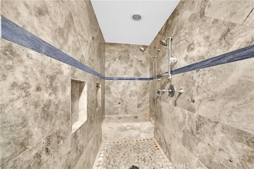 13261 Cromwell Drive