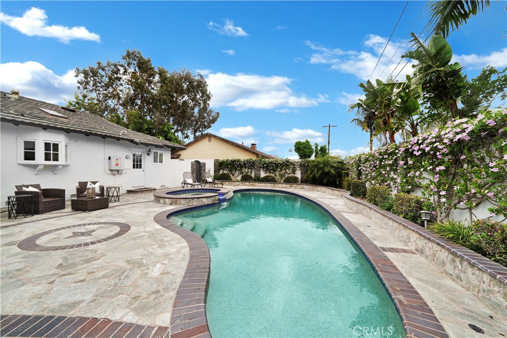 13261 Cromwell Drive