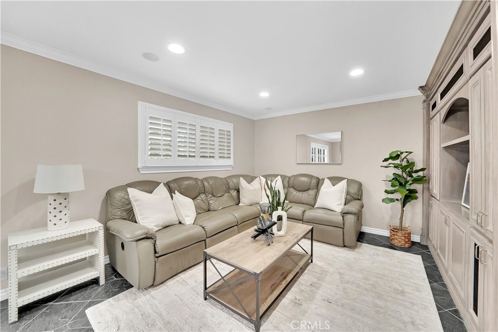 13261 Cromwell Drive