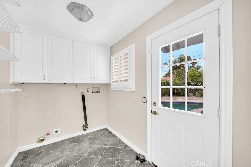 13261 Cromwell Drive