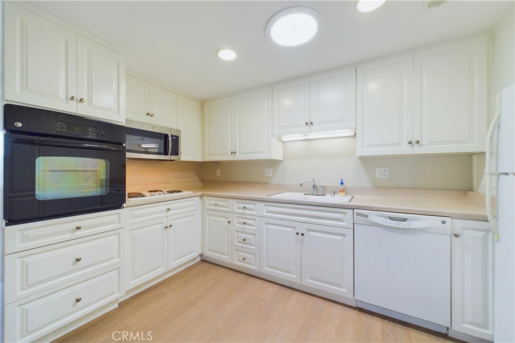 13321 El Dorado 203L