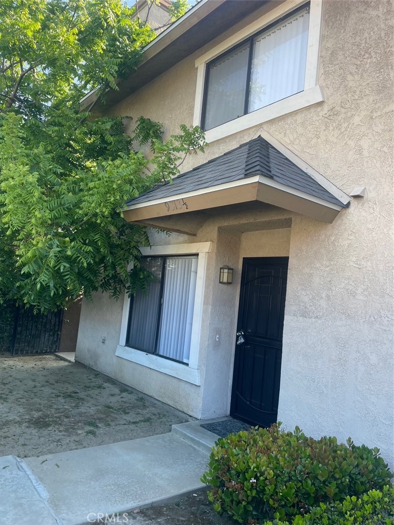 9313 1/2 Park Street