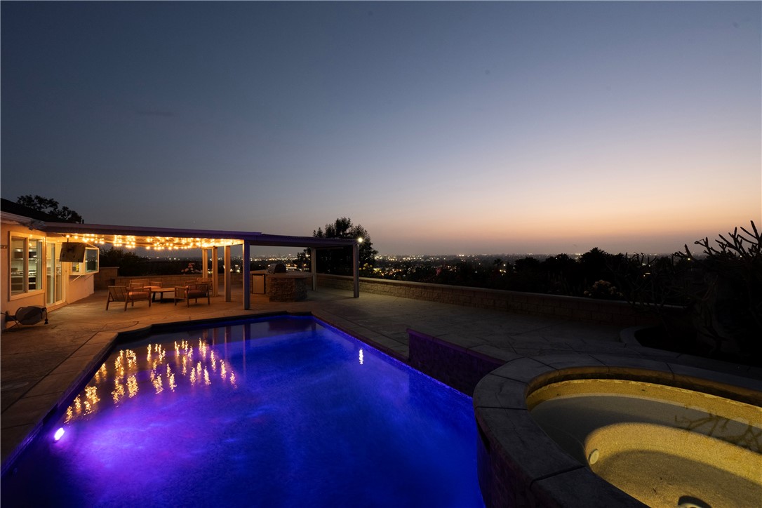 2546 N Orange Hill Lane