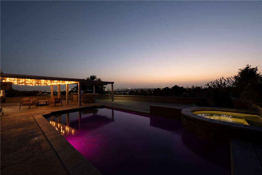 2546 N Orange Hill Lane