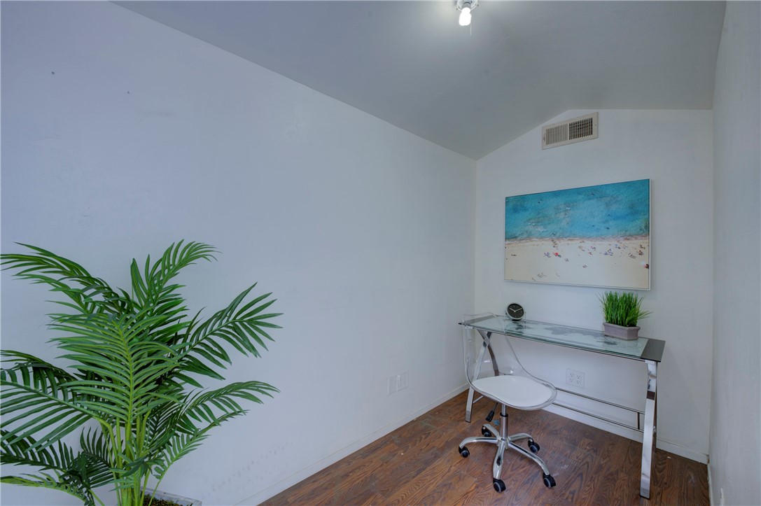 2546 N Orange Hill Lane