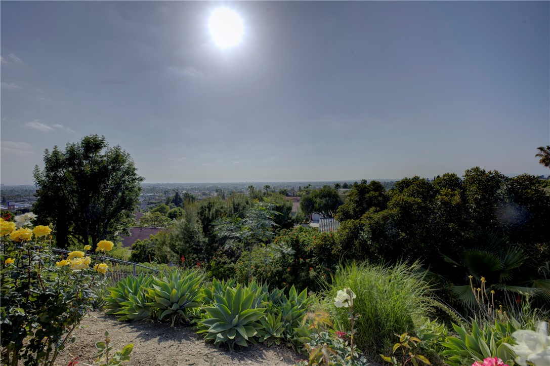 2546 N Orange Hill Lane