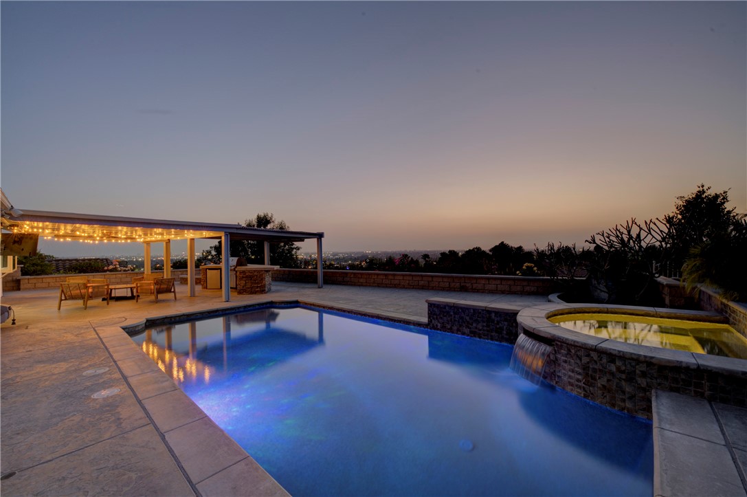 2546 N Orange Hill Lane