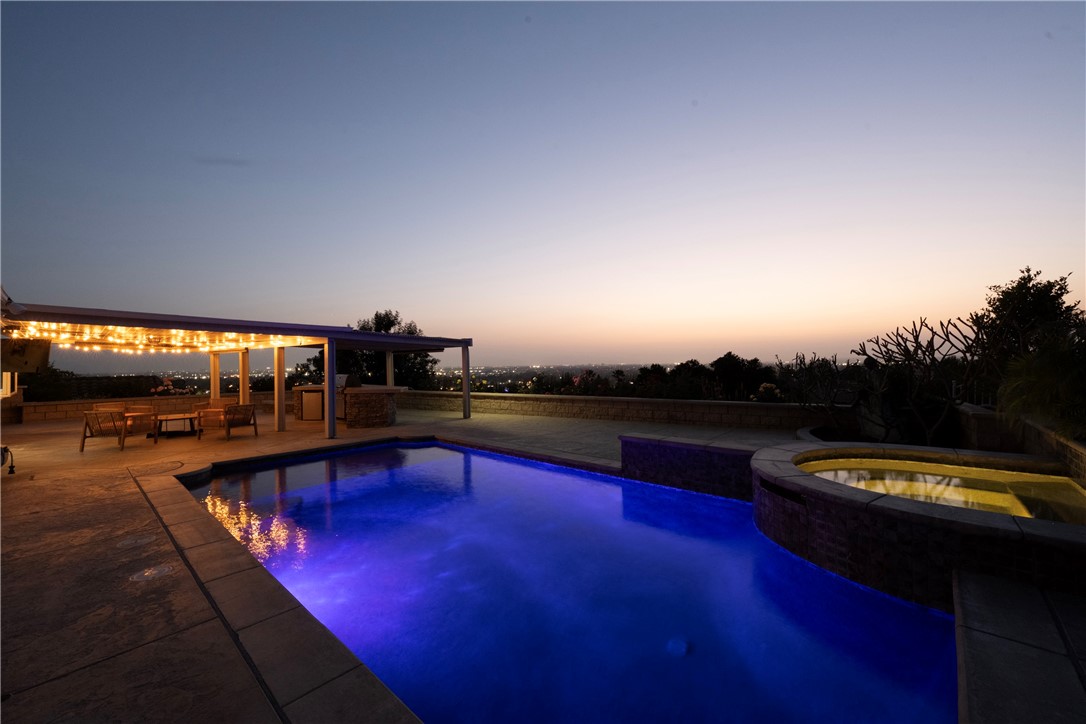 2546 N Orange Hill Lane