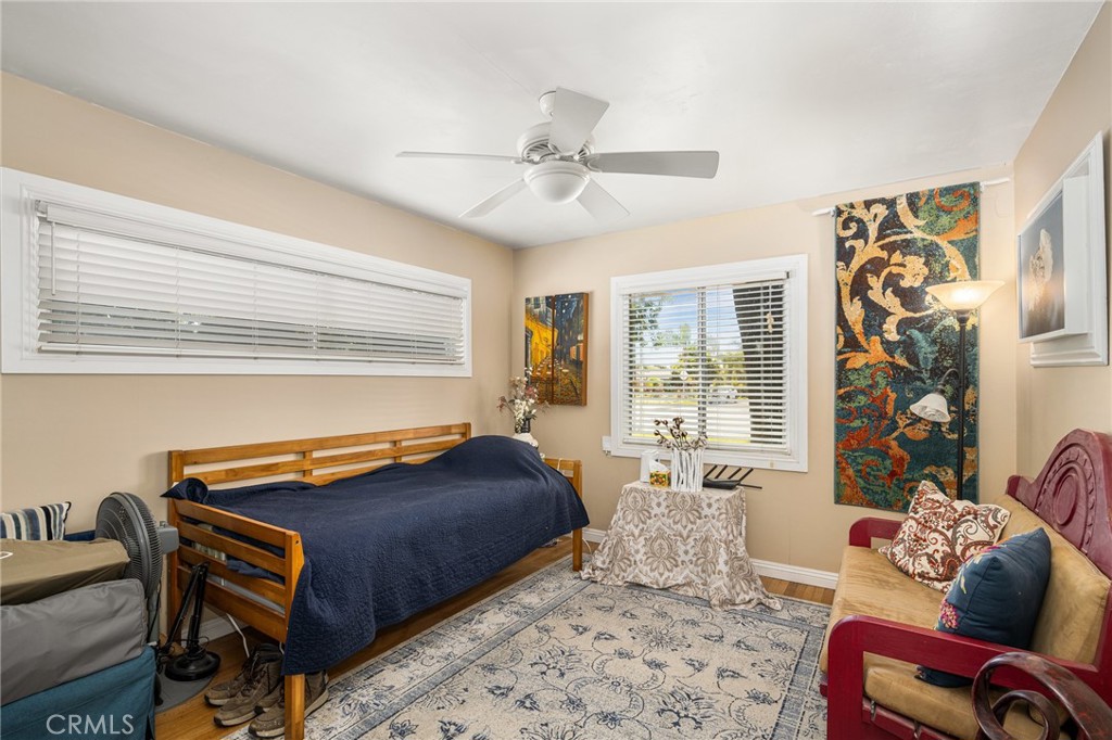 8541 Orangewood Avenue