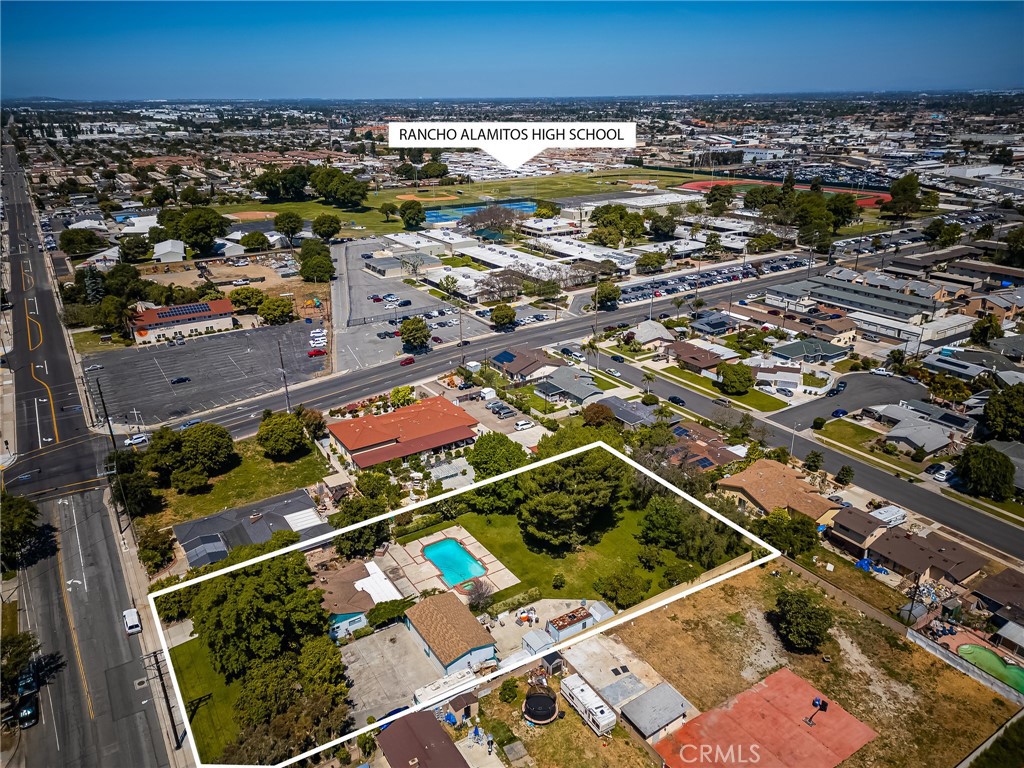 8541 Orangewood Avenue