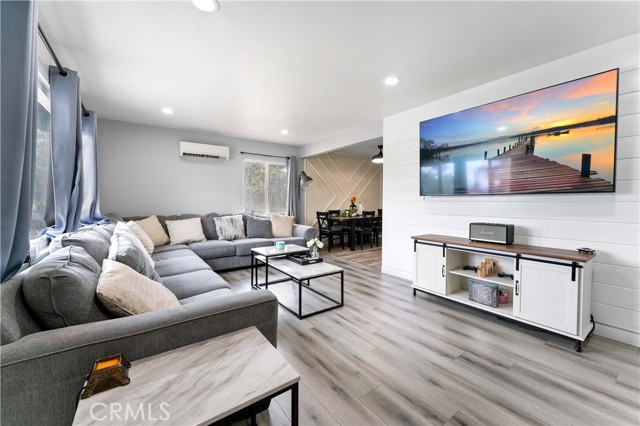 6673 Lessie LN