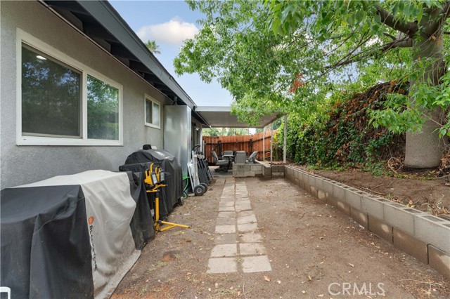 6673 Lessie LN