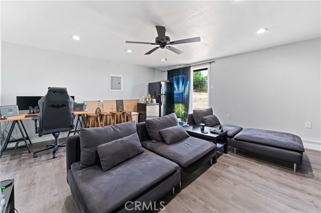 6673 Lessie LN