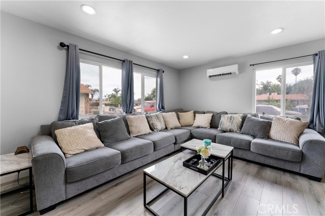 6673 Lessie LN
