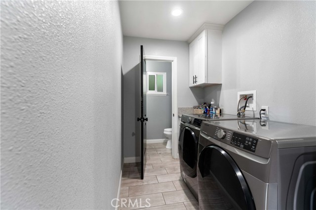 6673 Lessie LN