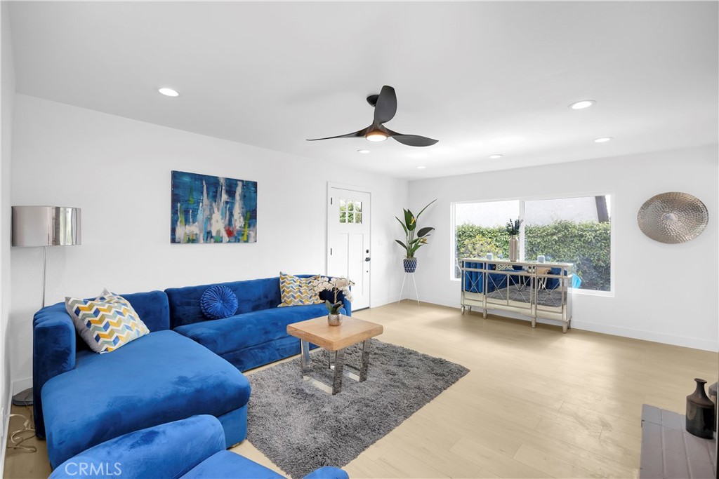 26731 Avenida Las Palmas