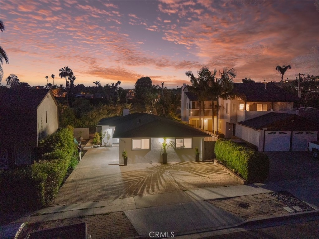 26731 Avenida Las Palmas