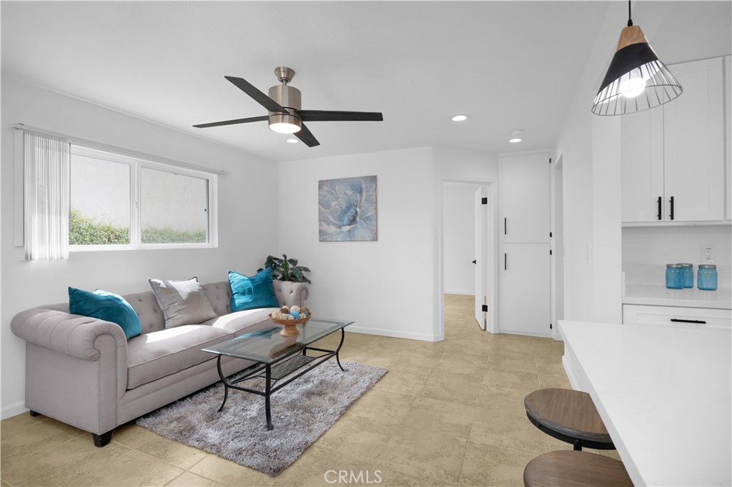 26731 Avenida Las Palmas