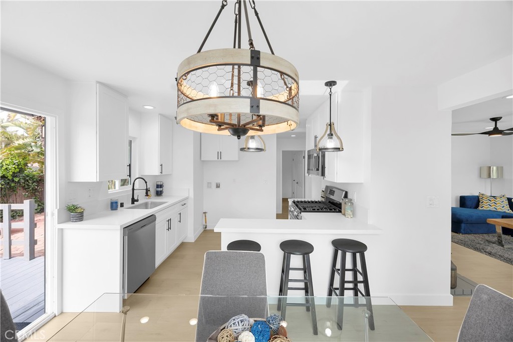 26731 Avenida Las Palmas