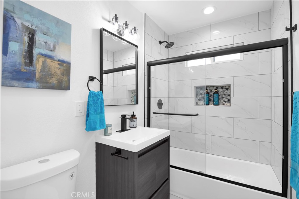 26731 Avenida Las Palmas